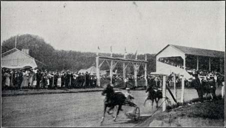 The Races, Fonda Fair
