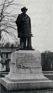 Statue of General Spinner